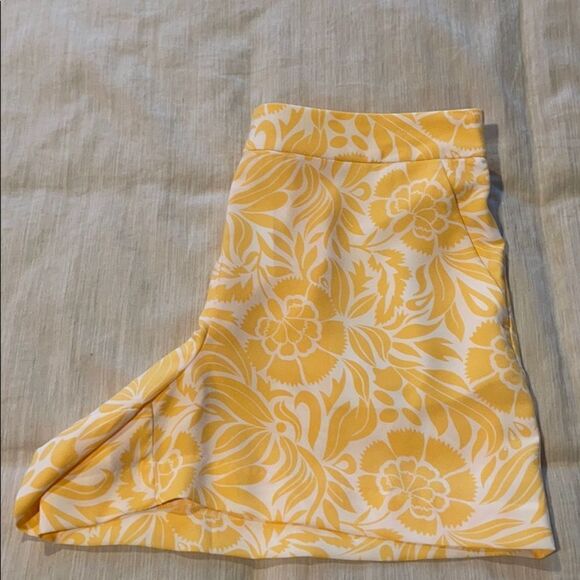 Loft Pull on Floral Shorts - Picture 4 of 4